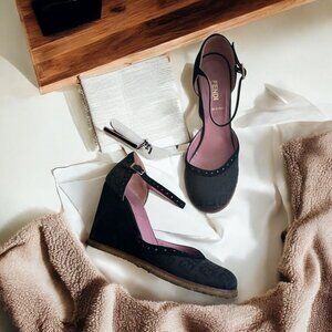 FENDI Black Vintage Logo Sandals Wedges Size 38 / US 8